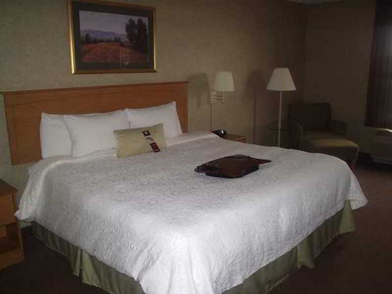 Hampton Inn & Suites Kalamazoo-Oshtemo Zewnętrze zdjęcie
